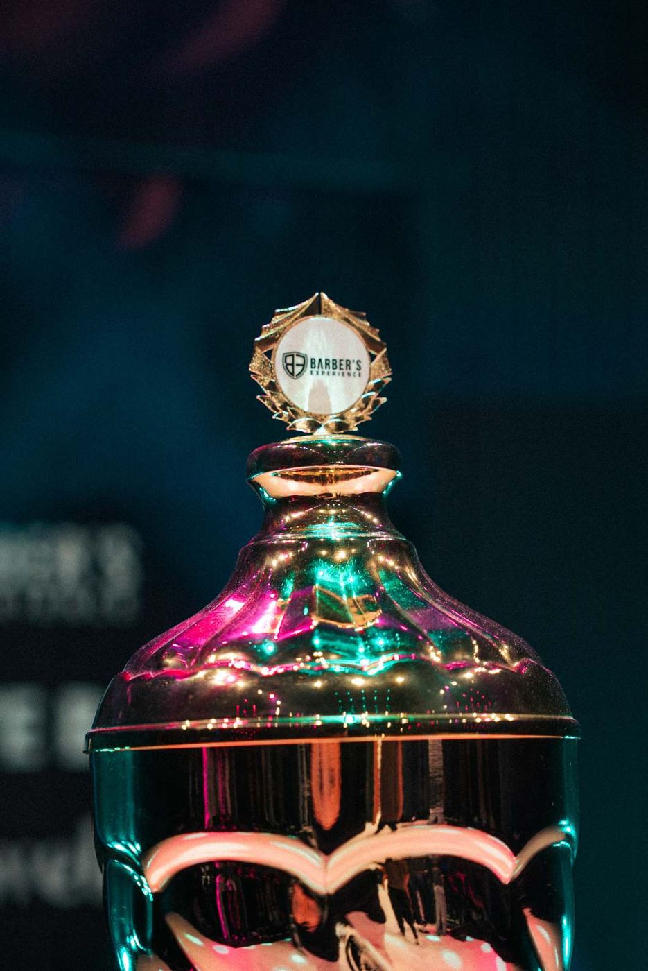 Pokal mit Barber's-Experience-Logo